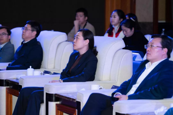 集团向导魏红霞加入2019 腾讯“都会实力”天府论坛 - 新利体育