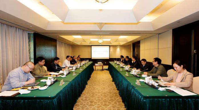 集团党委书记、董事长任丁会见重庆新利体育集团董事长乔昌志一行
