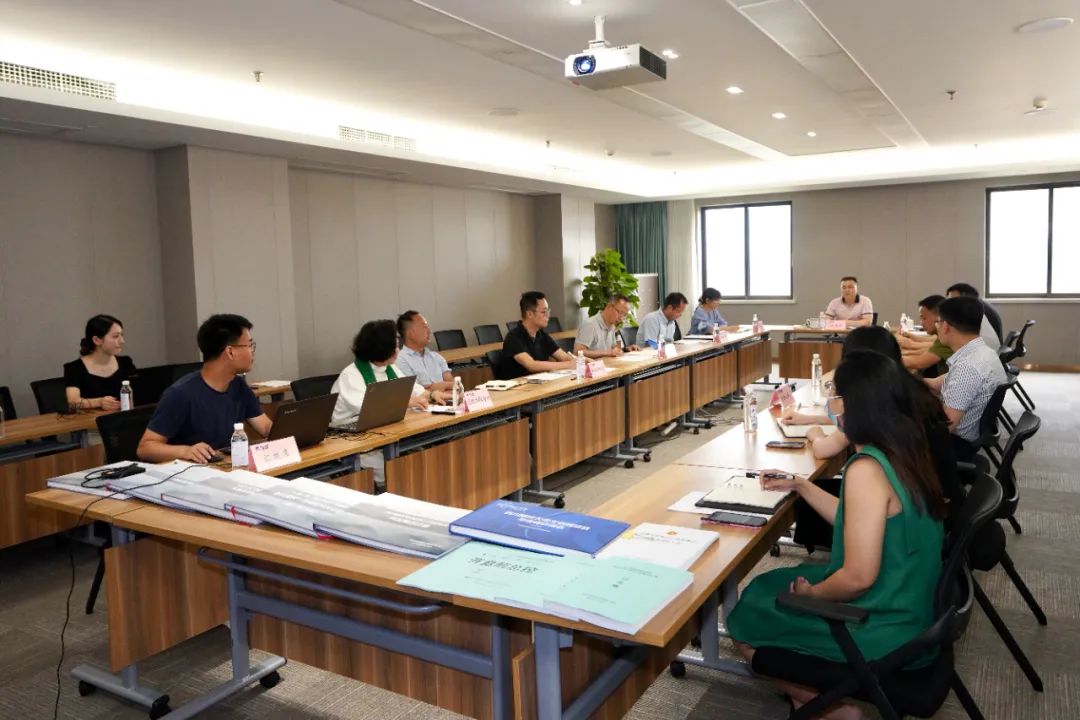 集团组织召开危害控制委员会聚会 - 新利体育