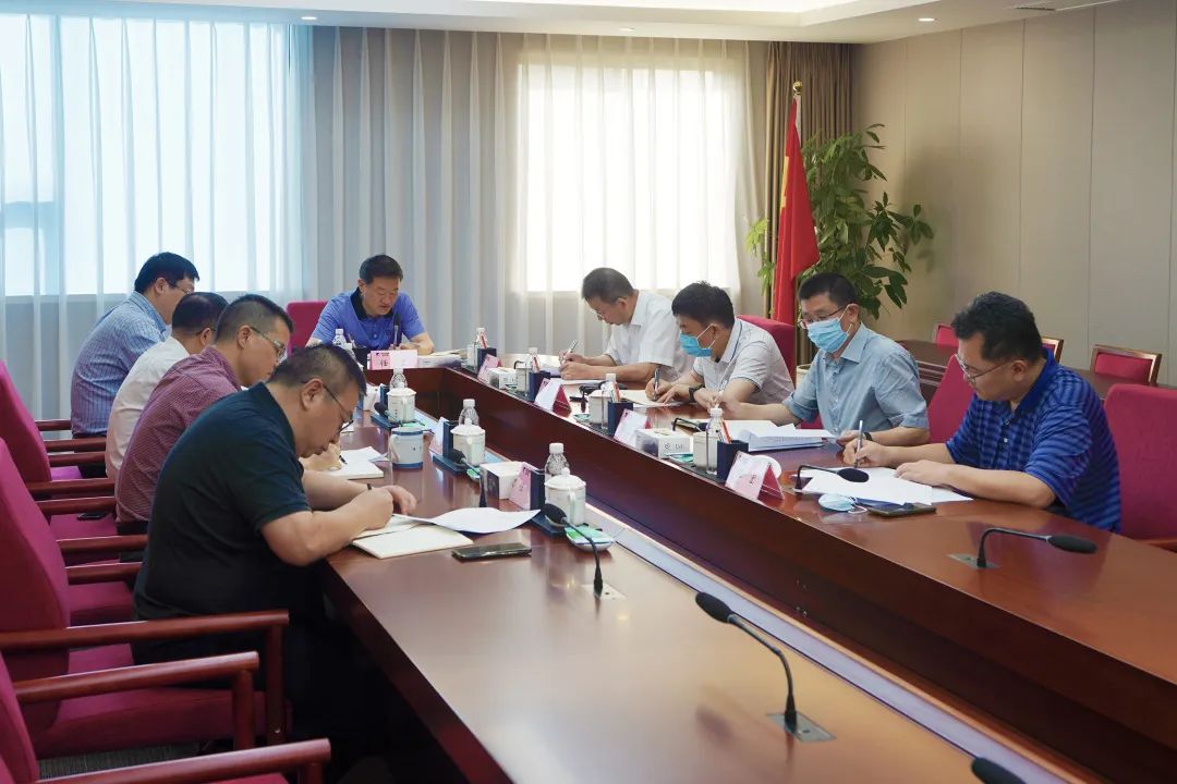 学习重连系 钻研促生长——新利体育集团召开党委理论学习中心组专题学习钻研会 - 新利体育