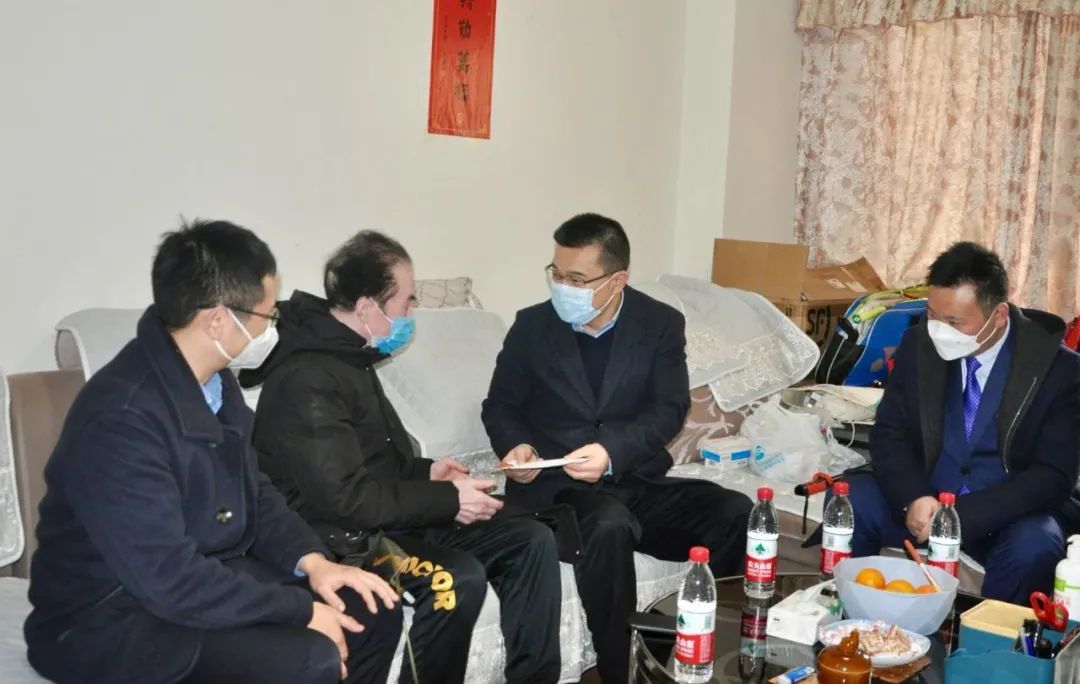 迎春送温暖 眷注暖人心——集团向导班子开展新春走访慰问运动 - 新利体育