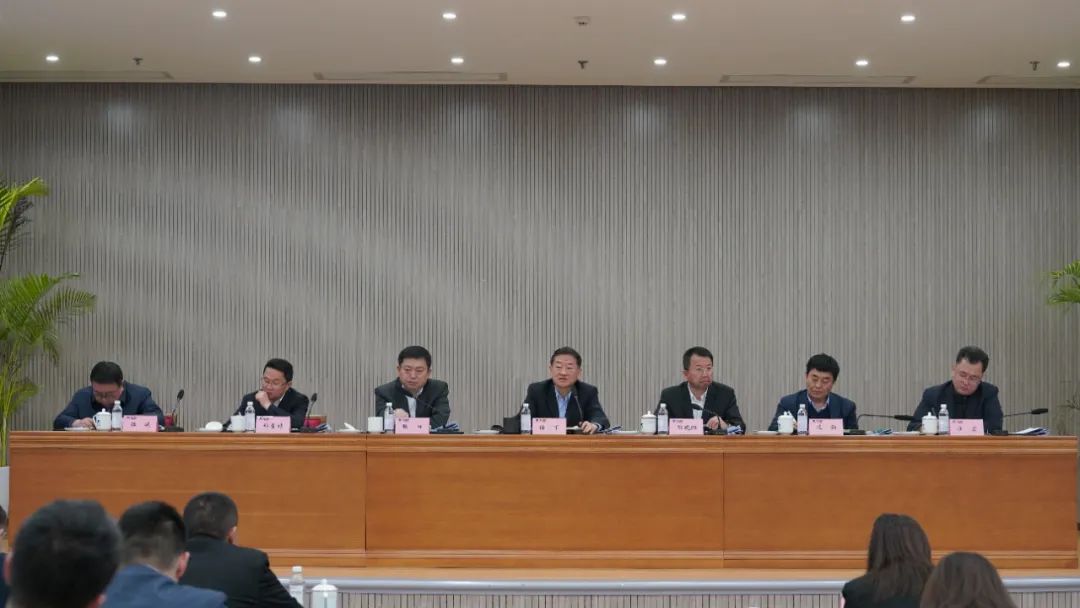 新利体育集团召开一季度运营剖析和清静生产事情会暨签署2023年度谋划业绩审核目的责任书聚会 - 新利体育
