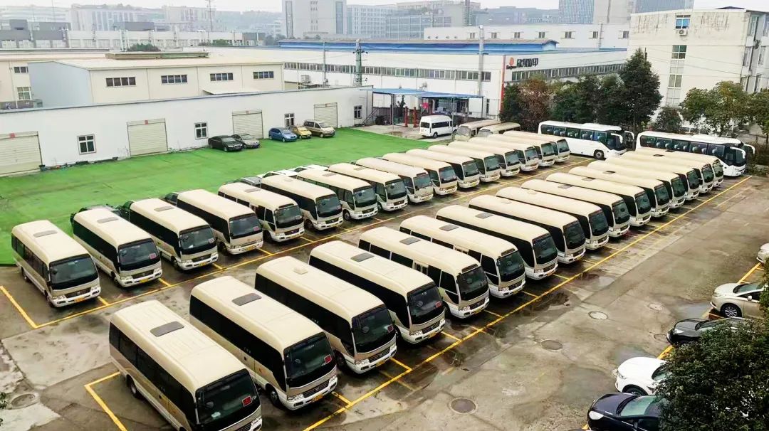 省新利体育集团礼宾车队天天“体检” 全力包管大运会用车清静