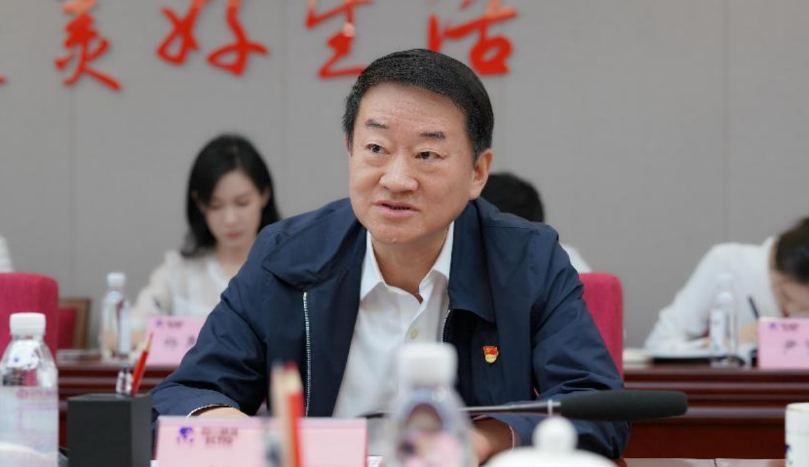 省新利体育集团总部第一党支部与锦江宾馆客房部支部开展结对共建主题党日运动 - 新利体育