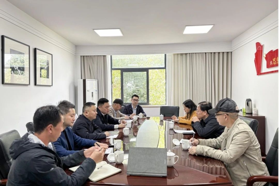 省新利体育集团考察组赴成都大学考察交流